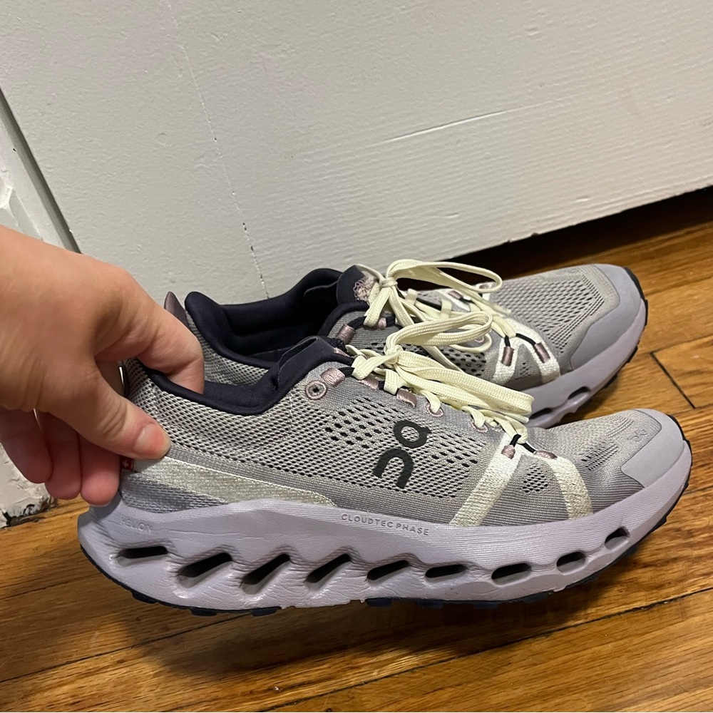 On Running Light Purple Sneakers